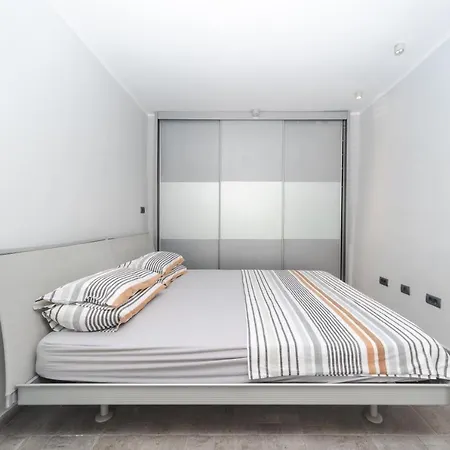 Mediteranska Street Apartment Budva